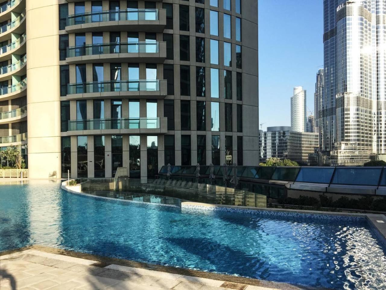 Frank Porter - Burj Vista *
